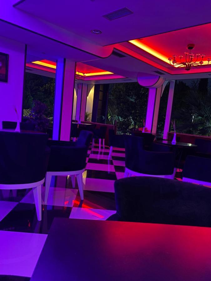 Garden Boutique Hotel 엘바산 외부 사진