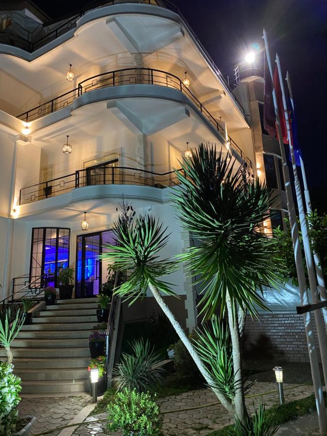 Garden Boutique Hotel 엘바산 외부 사진