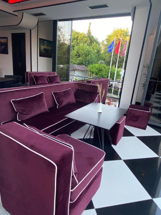 Garden Boutique Hotel 엘바산 외부 사진