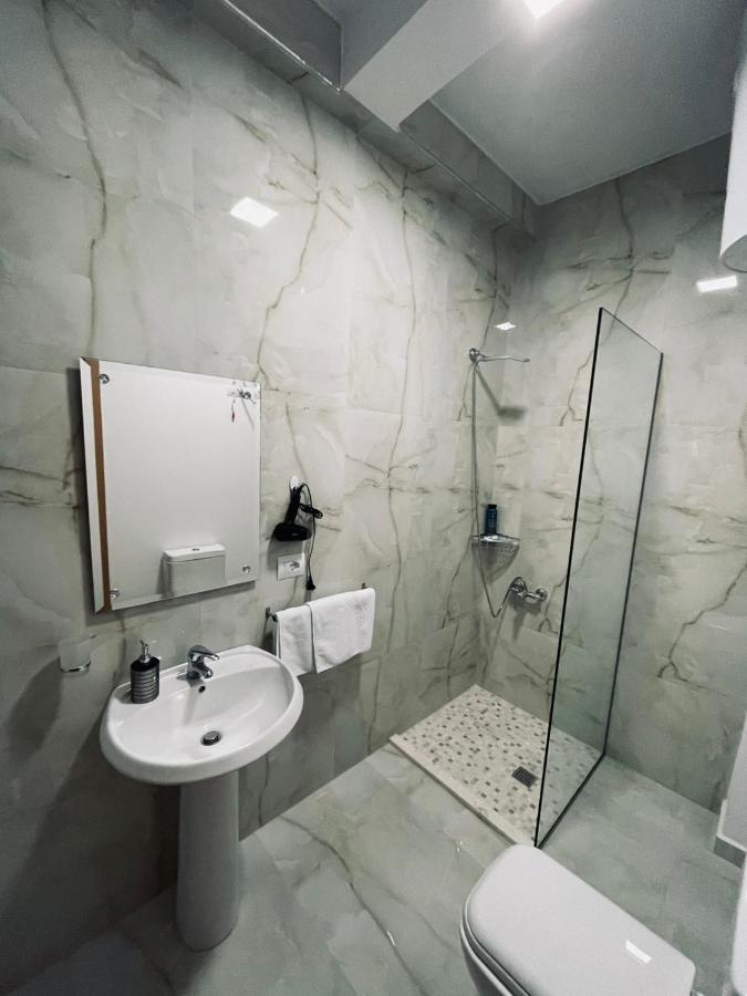 Garden Boutique Hotel 엘바산 외부 사진