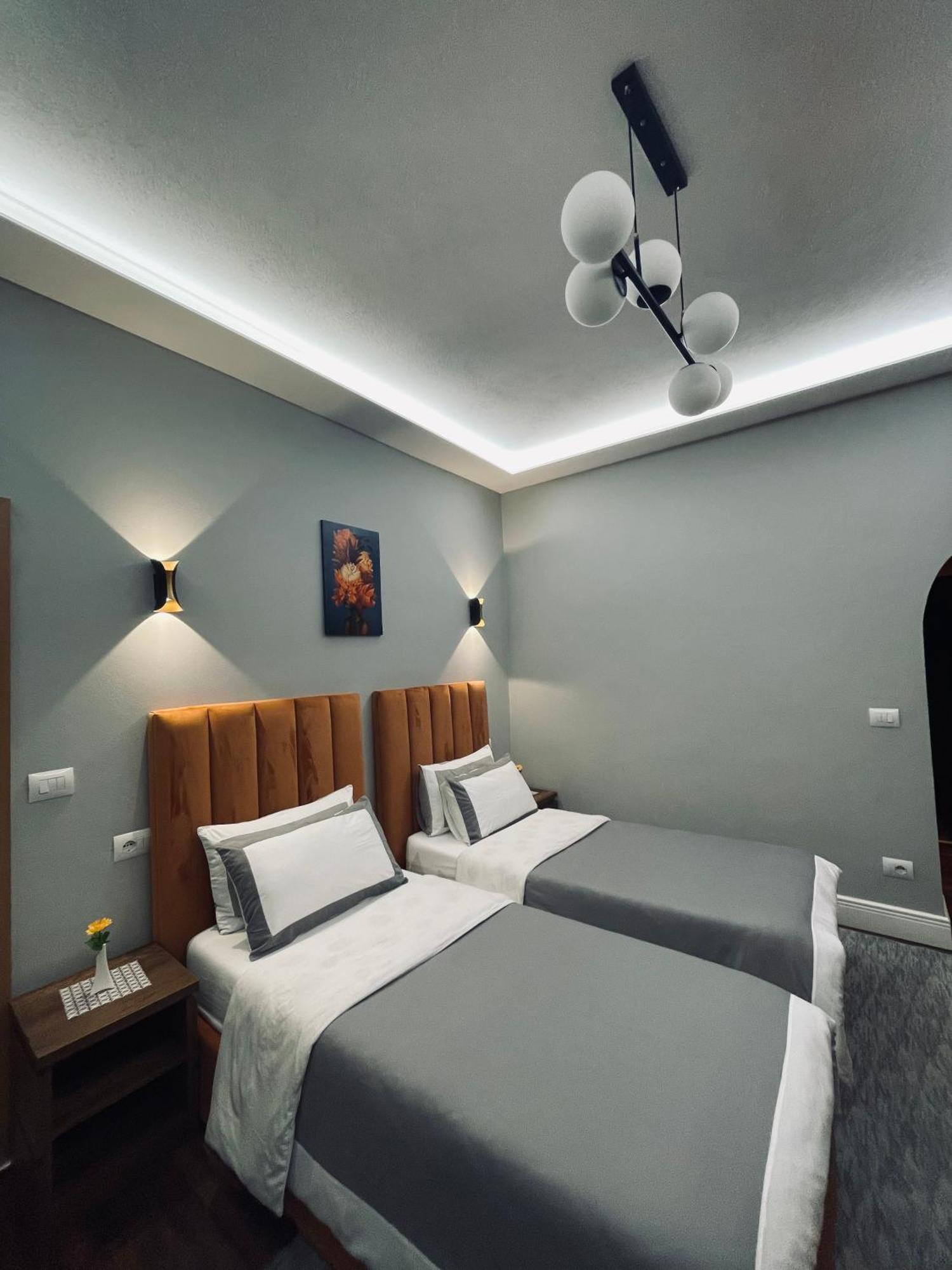 Garden Boutique Hotel 엘바산 외부 사진