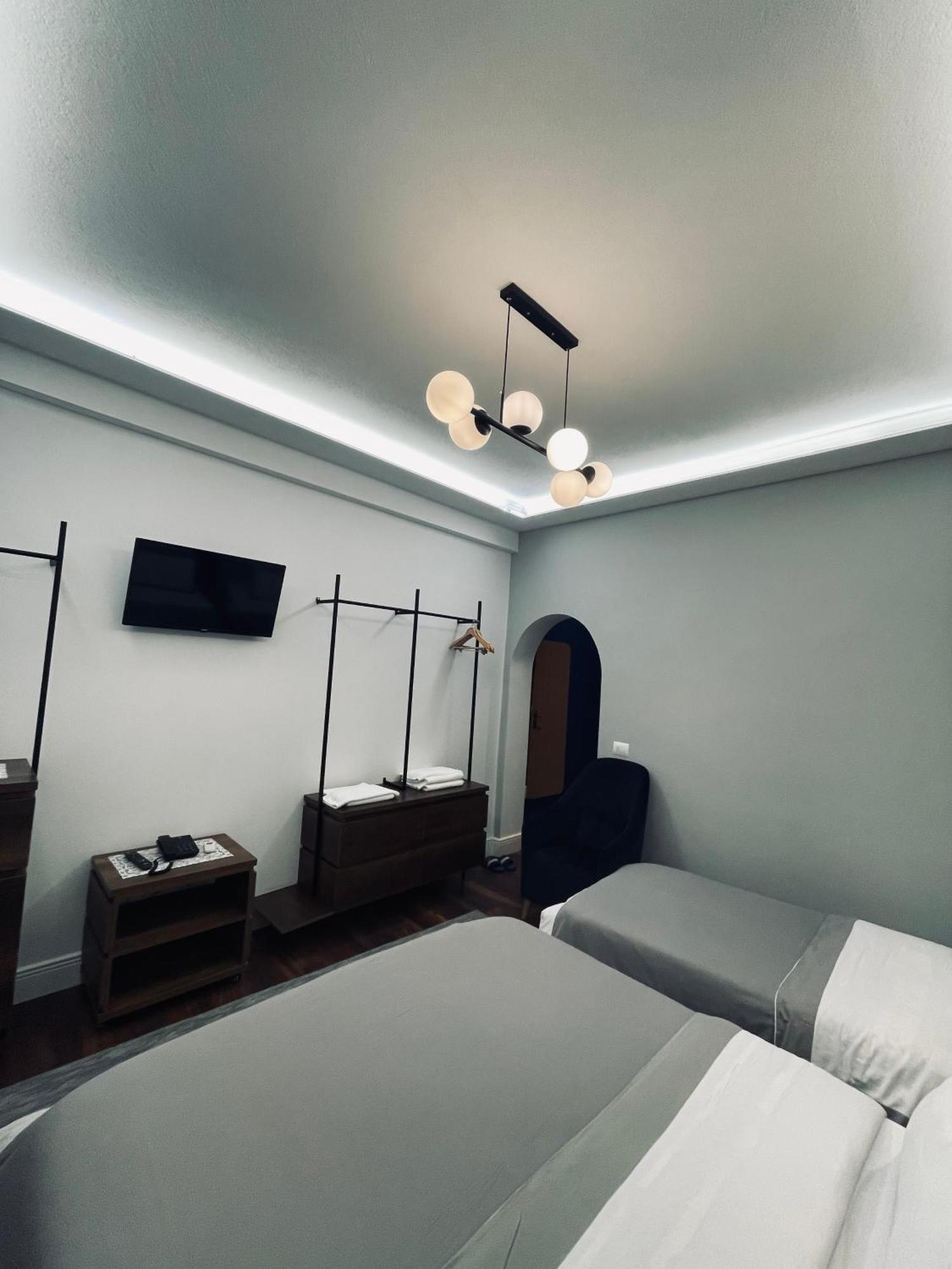 Garden Boutique Hotel 엘바산 외부 사진