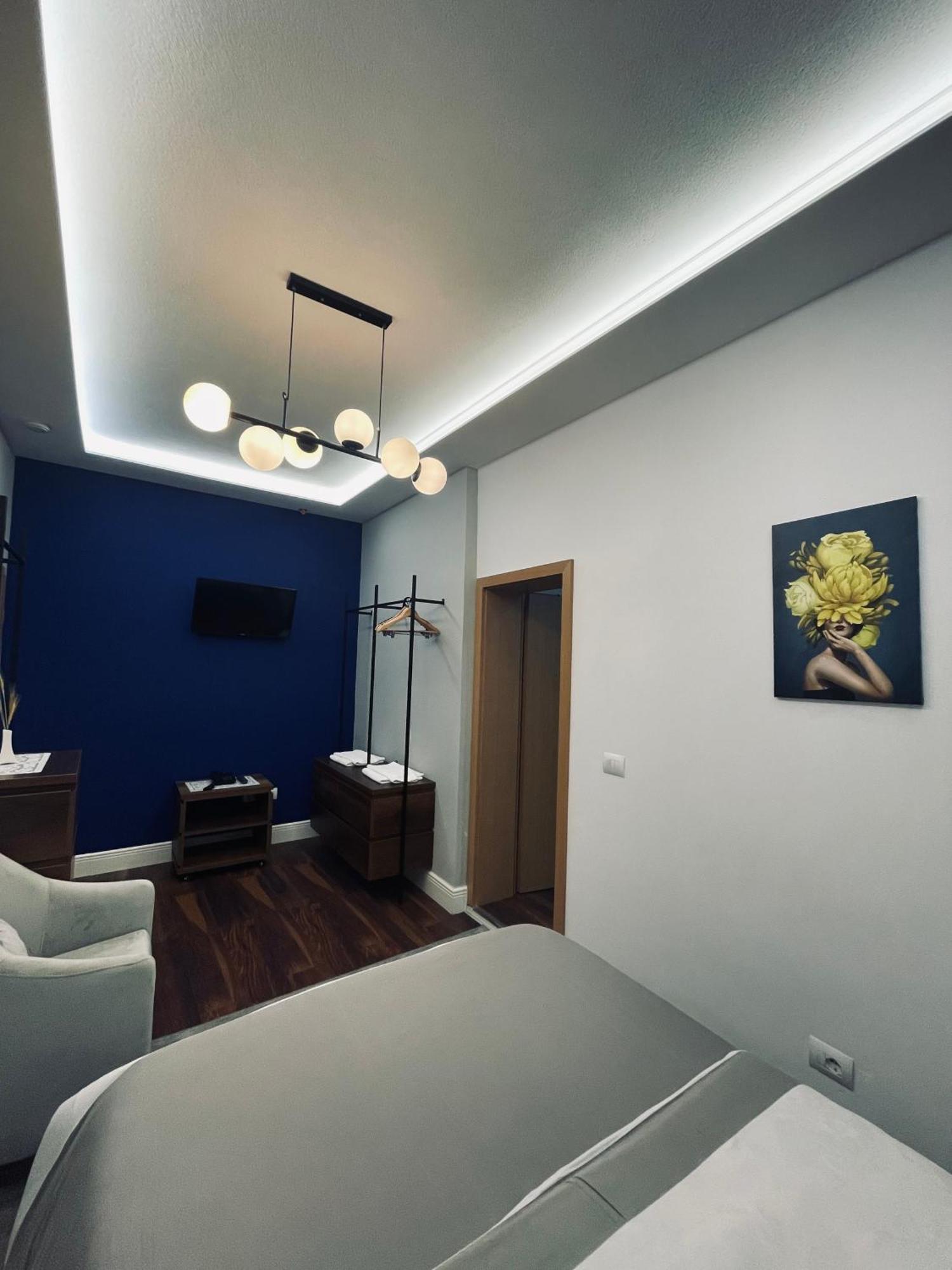 Garden Boutique Hotel 엘바산 외부 사진