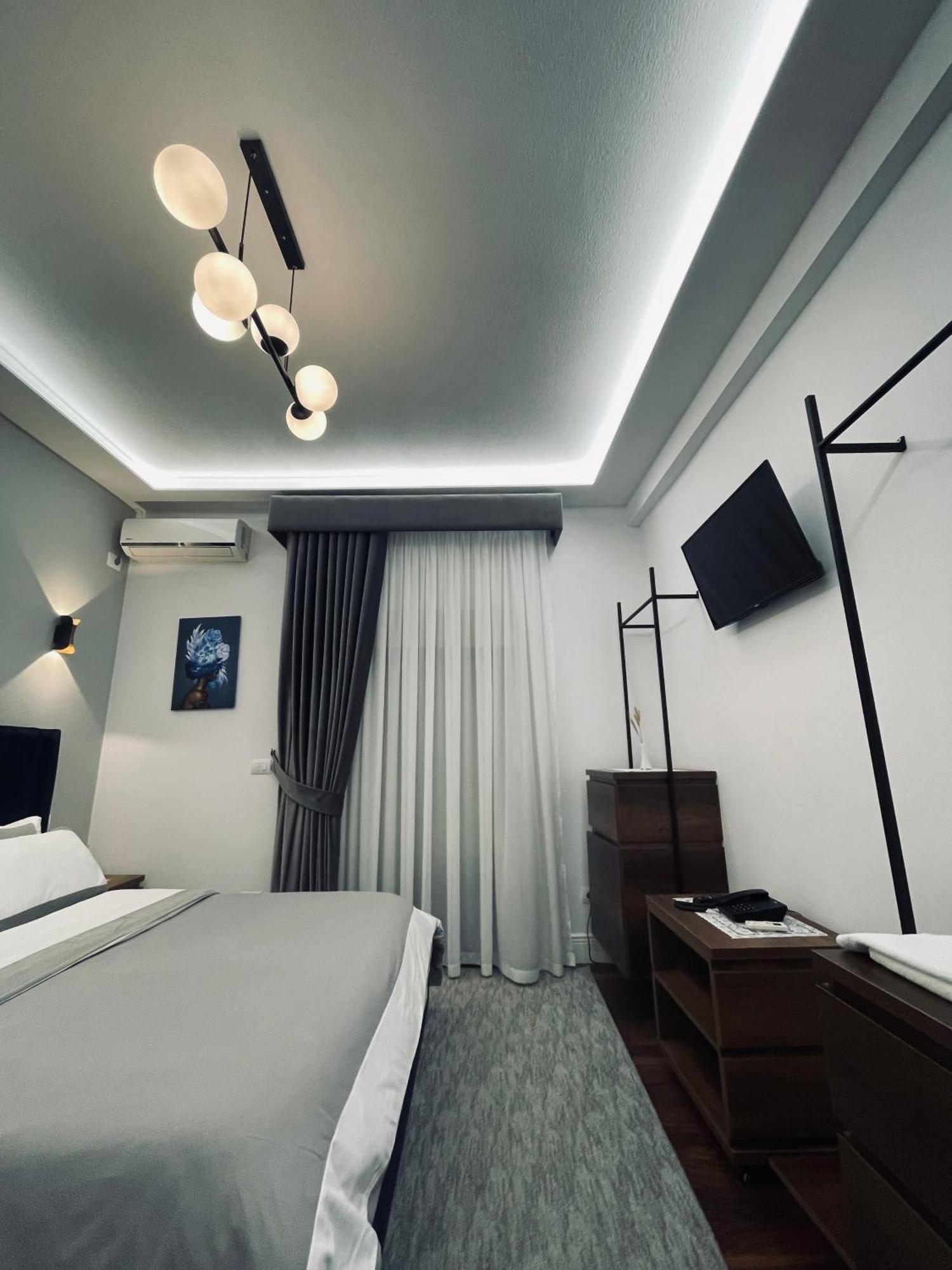Garden Boutique Hotel 엘바산 외부 사진