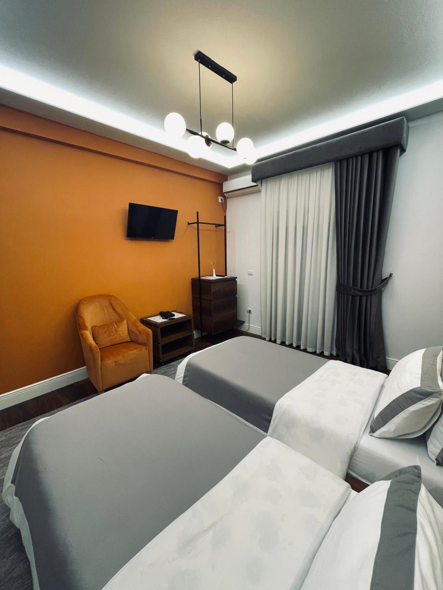 Garden Boutique Hotel 엘바산 외부 사진