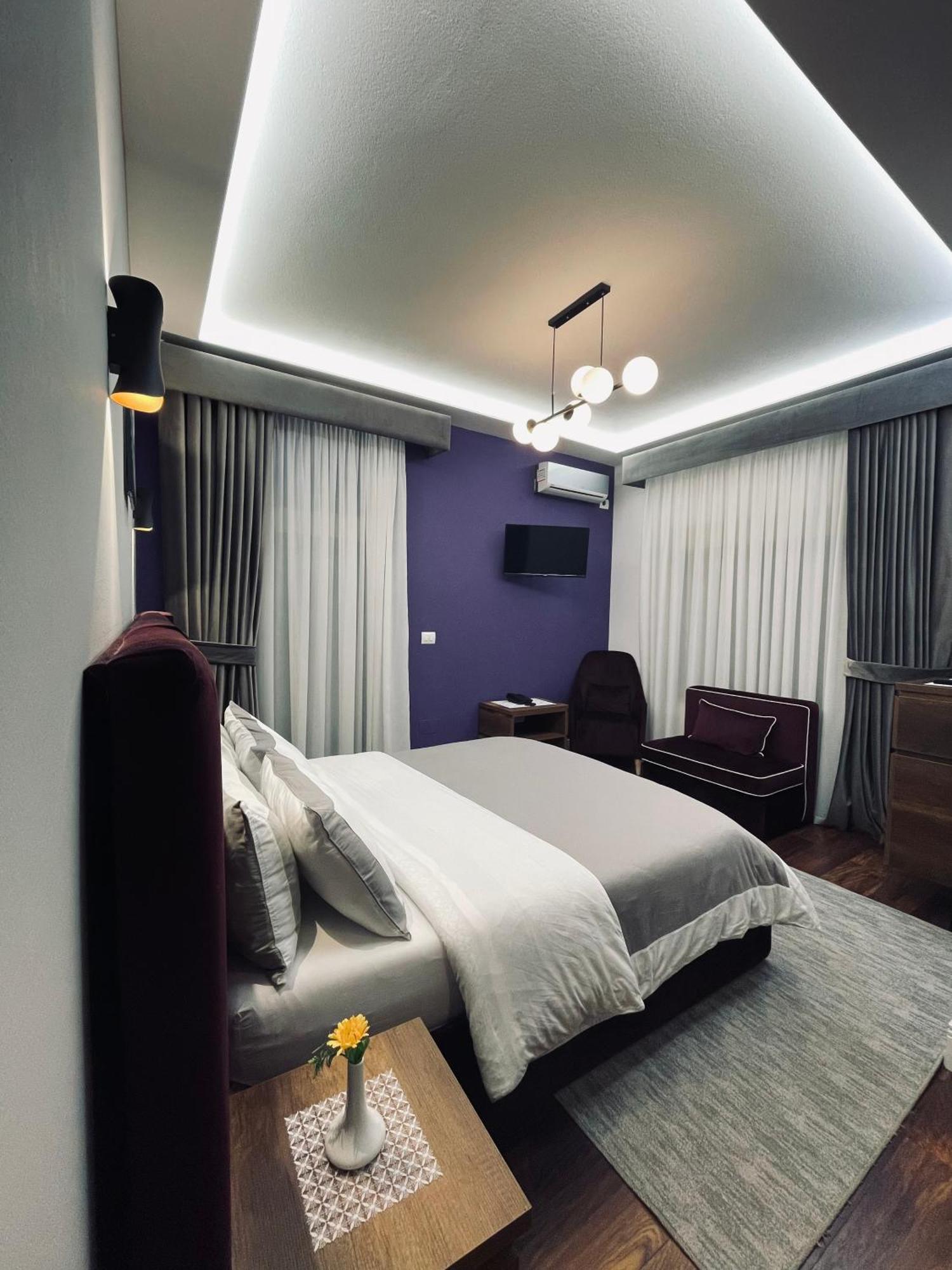 Garden Boutique Hotel 엘바산 외부 사진