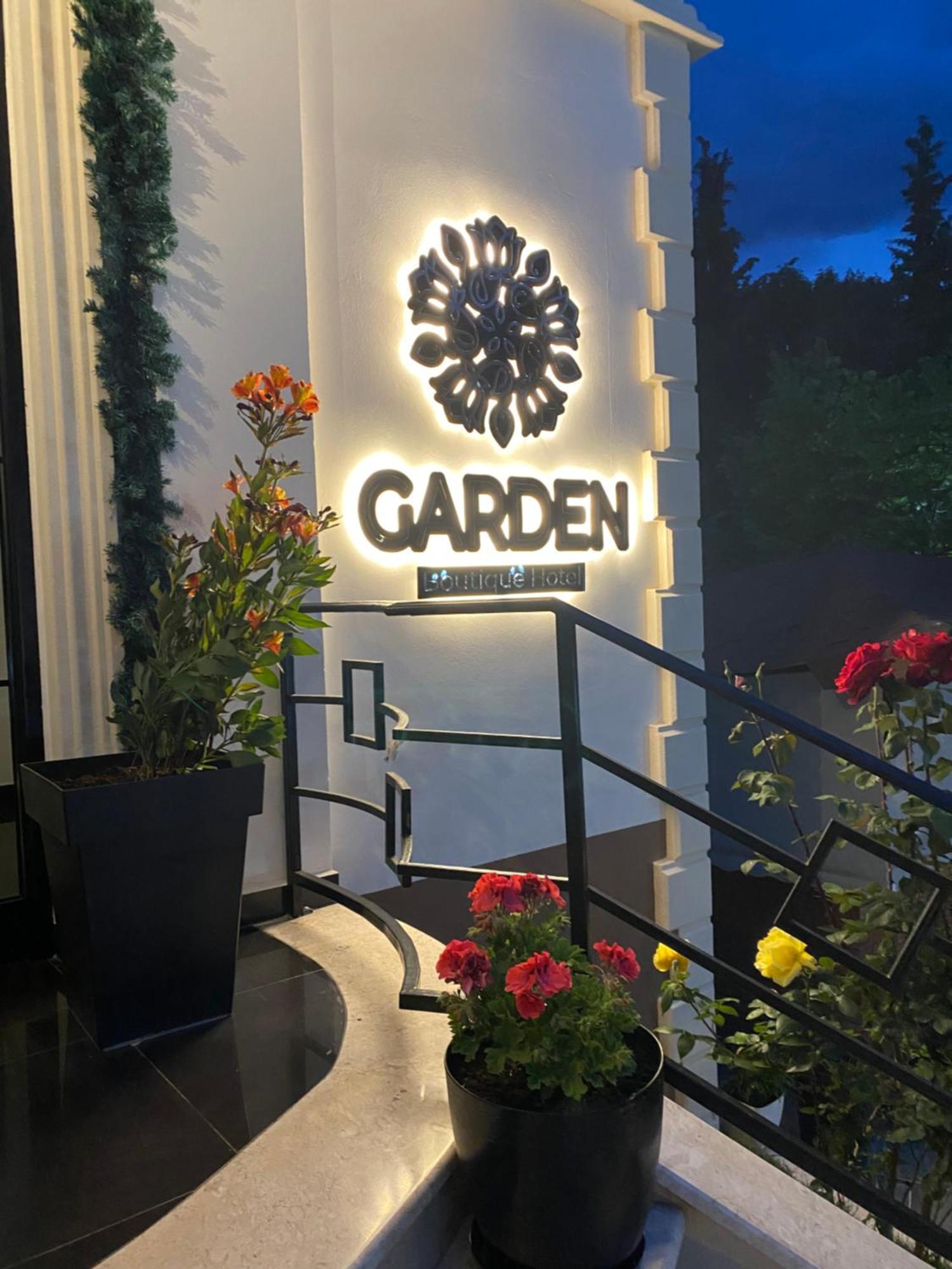 Garden Boutique Hotel 엘바산 외부 사진